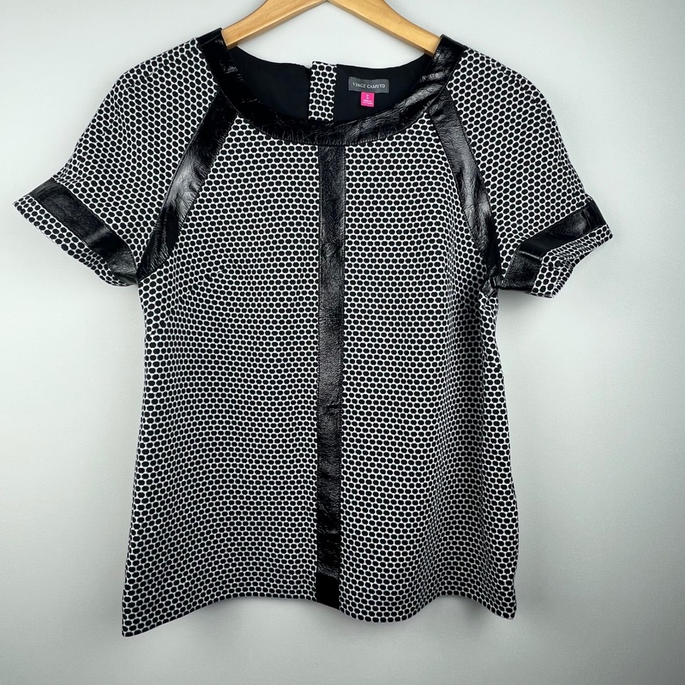 Vince Camuto Black‎ Faux Leather Trim Short Sleeve Shift top size Small
